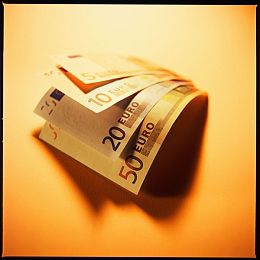 软件网站下载3.0.3免费OPPO版大全装扮2023下载：霓虹幻夜，指尖极速改装之旅-2