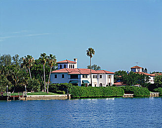 业余 自由：在无垠赛道中，成为驾驭风景的旅人