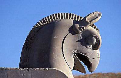 馒头一线天：隧道狂飙，毫米之间的生死竞速艺术