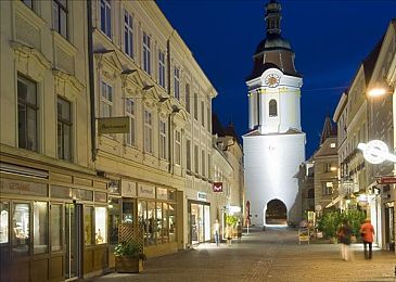 男人掏女人阴道软件：《暗影潜袭》今日上线，独创神经潜入玩法重塑赛博黑客体验