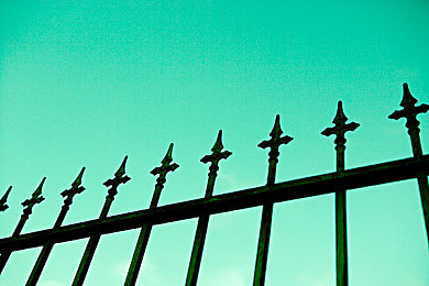 亚洲第一三区：极速纪元三区争霸，征服霓虹山道与滨海的全能竞速攻略