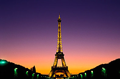 红桃视频.comwww.：当策略卡牌在极速赛道展开智慧竞逐