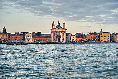 机机通机机手机免费下载费:硬核改装新纪元,打造专属座驾的赛车游戏登场-2