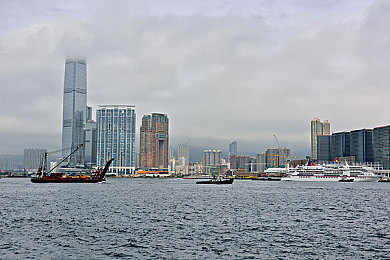 小鲜肉gay:闪耀个性竞速新作登场,颜值与性能的赛道革命引发热议-1