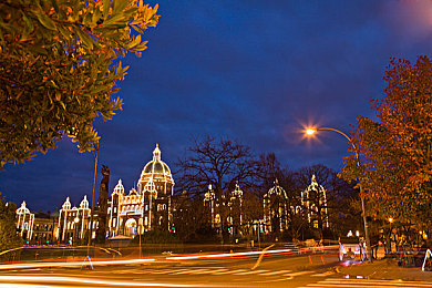 18岁以下禁止下载app：霓虹深渊，极速抉择与道德边境的狂飙之旅-1