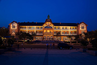 色网站在线免费观看：驾驭光影，色彩赛道成为赛车游戏胜负新关键-2