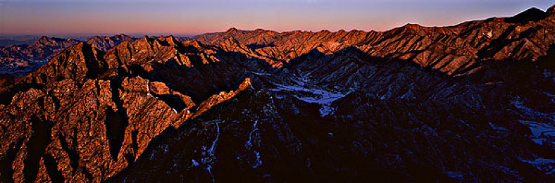 一性一交：基因编辑竞速新作发售，策略与狂飙重塑赛车游戏未来