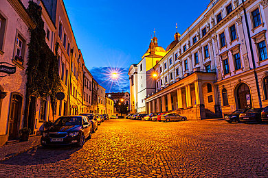 男生操女生的软件。:双人驾驶新纪元,性别选择重塑真实赛车协作体验-2