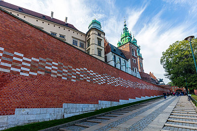 99re6这里有精品热视频：现代赛车游戏视觉盛宴，极致驾驶体验全解析-3