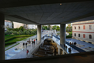 女生不穿衣服软件。:从零开始的时尚画布,定制你的虚拟风格革命-4