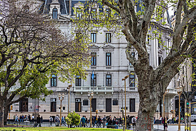 被女同桌调教成袜奴脚奴：驾驶者之心革新赛车游戏，情感调校系统实现人车共生-2