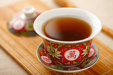 曰本55丰满熟妇厨房伦：和风赛道上的料理竞速，温情厨房中的匠心之旅-2