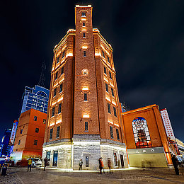 黄色软件大全3 0 3：赛博竞速新作上线，黑客与飙车融合引爆双线操作热潮