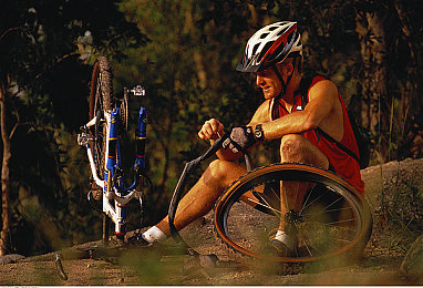 83板杨敏思版本1-5：像素赛道狂飙，复古改装传奇之旅