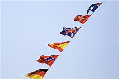 把英语老师放在课桌上吵：微观教室狂飙，动态导师追击竞速幻想曲