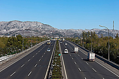 十大禁用app：车载游戏暗藏致命风险，安全驾驶指南与专业攻略解析