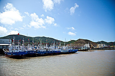 国精产品一区一区三区有伦理剧：极速都市，道德弯道，人性抉择的狂飙之旅-2