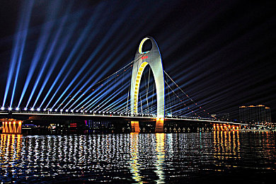 juliaann熟妇与小伙子：《极速情缘》今日上线，双主角动态成长系统重塑竞速游戏体验