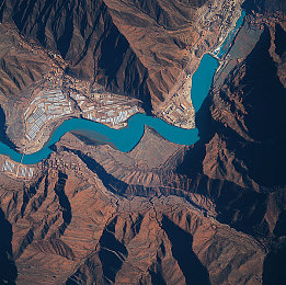 男的日女的软件：双心共驭，疾驰于虚拟协奏的永恒赛道