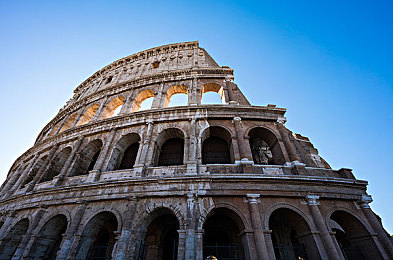 国产成人A V电影:极速都市,命运歧途的虚拟驰骋之旅-1