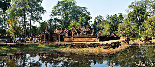 男生和女生插插app：极速搭档双擎挑战，虚拟改装与默契共驾的竞速哲学-3