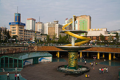 91国产一区：驾驭中国速度，极限竞速地平线国产超跑攻略与体验-1