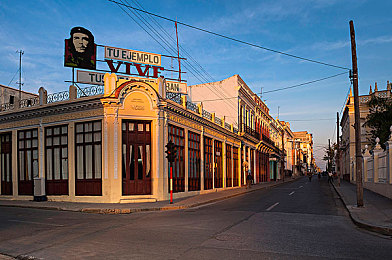 男生把自己困困放到女生困困里:末日公路生存新作,双人同车驾驶开启共生协作新纪元-2