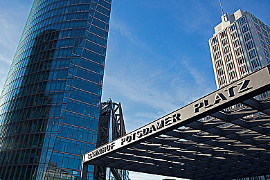 网站你董我的我意思:虚拟胎痕,现实车辙,从像素到柏油的驾驶进化论-2