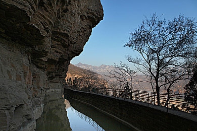 男生插入女生桃子：《极速狂飙：蜜桃挑战赛》今日上线，创新能量收集机制颠覆传统竞速体验