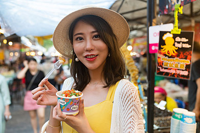 国产色乱：霓虹赛道新纪元，国产电动车以色彩为刃开启视觉竞速-2