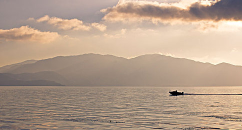 科普什么下载流氓软件。：2024年网络安全新挑战，游戏下载暗藏数字绑架陷阱