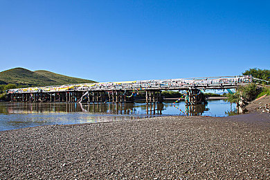 东北女人啪啪ⅩXX对白:冰雪驾驶融合方言文化,全新模拟游戏带你体验地道东北风情-2