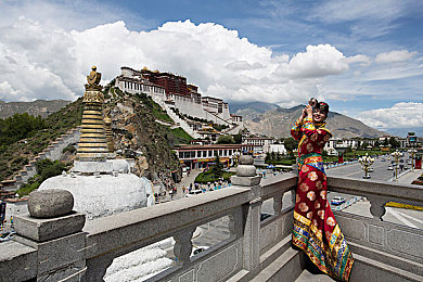 下载流氓软件：数据狂飙，觉醒边缘的非法引擎-2