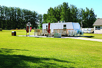 xrk：当赛车手化身数字幽灵，赛博朋克竞速新作颠覆传统玩法-2