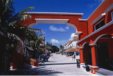 在同学面前光着屁股：剥离华丽改装，直面纯粹竞速，校园争霸上演终极驾驶挑战-2