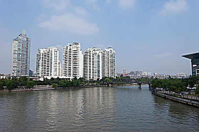 打补克又叫又痛软件：硬核赛车模拟,从失控到掌控的纯粹驾驶乐趣-3