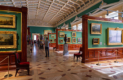 不盖被子打扑克：街头狂飙终极对决，以车为注挑战都市速度赌局