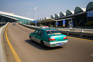 欧美城Ax：霓虹街道的速度传奇，开放世界街头竞速新体验