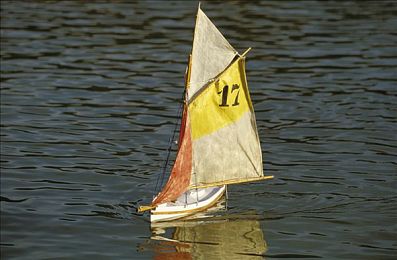 亚精一区二区：驾驭赛道节奏，解锁弯道操控的终极哲学