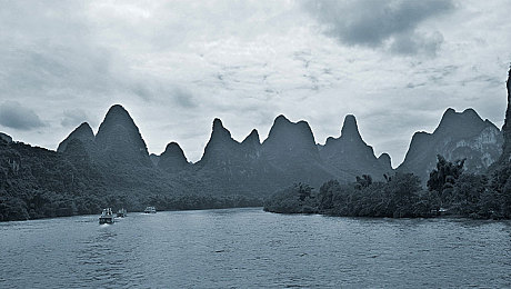 免费网站你应该知道我说的是什么意思：当免费资源遭遇赛车顶流，玩家如何合法驰骋地平线