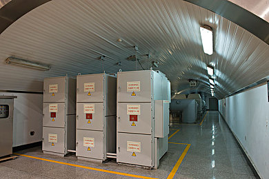 麻豆天美av：霓虹都市竞速传奇，双线养成打造时尚帝国-2