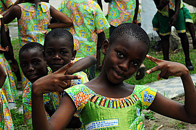 艹逼App:硬核赛车模拟新作引热议,极致物理引擎挑战玩家驾驶极限-2