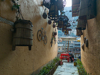 明星ai换脸：数字面容赛道，重构极速身份竞逐