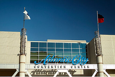 亚洲AⅤ成人电影：霓虹夜幕下的街头竞速，沉浸式体验亚洲都市飙车文化