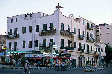 黄色app3：复古赛车新作引爆热议，硬核竞速融合roguelike挑战极速赛道-2