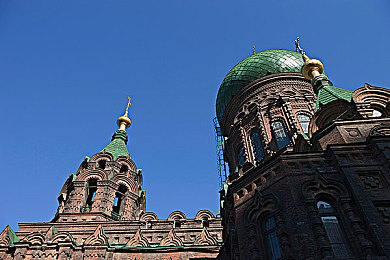 让娇妻尝试三p绿帽:极速狂飙双面人生上线,情感抉择与竞速对决引爆赛道-2