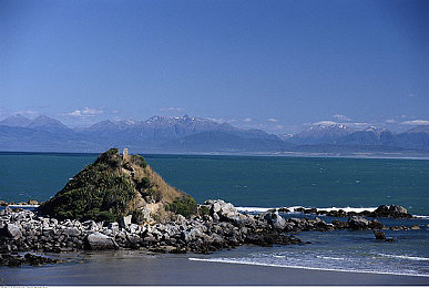 打扑克又疼又叫APP：牌组狂飙，极速与策略的痛感轰鸣之旅-2