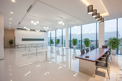 男生的因因女生的困困：竞速与旅行融合新游今日上线，双线叙事开启公路冒险