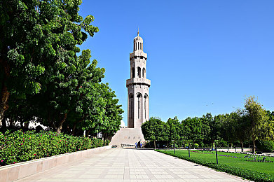 黄色软件下载3.03华为手机版免费：华为手机专属优化，极速狂飙新版本带来流畅竞速体验-2