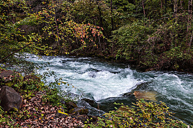 国产剧情麻豆传媒：互动叙事浪潮席卷，国产游戏以电影化匠心重塑沉浸体验-2